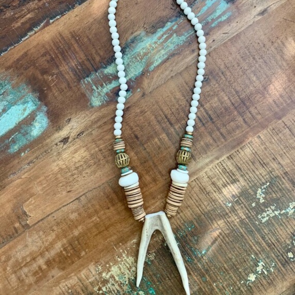 🌾 Artisan Antler Fork Pendant Necklace